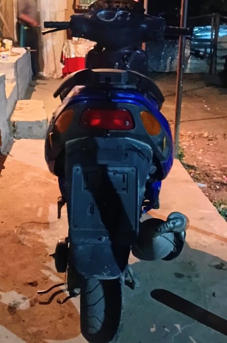 Vând scutere Piaggio 80 cc pe apa  scuterul pornești nu ofer transport