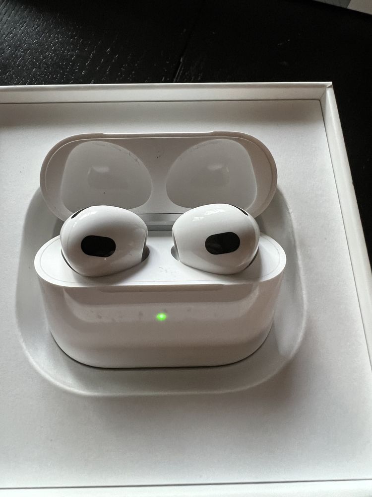 Apple Airpods “3rd gen””