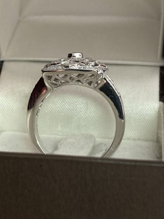 Inel aur alb 18kt. cu diamante 0.45ct