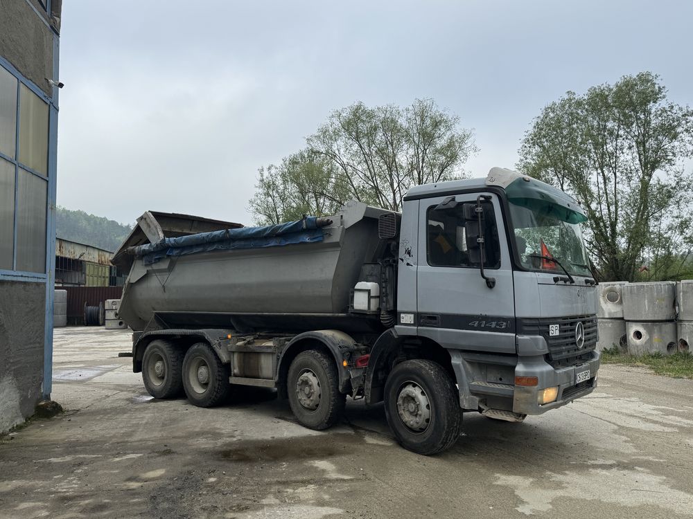 Autouitilitara Mercedes 4143 Basculanta 8x4