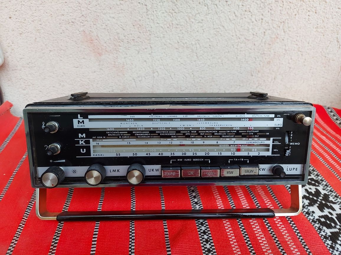 Radio vechi portabil PHILIPS Tourismo