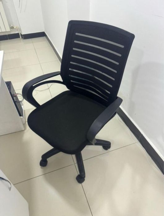 Офисное кресло