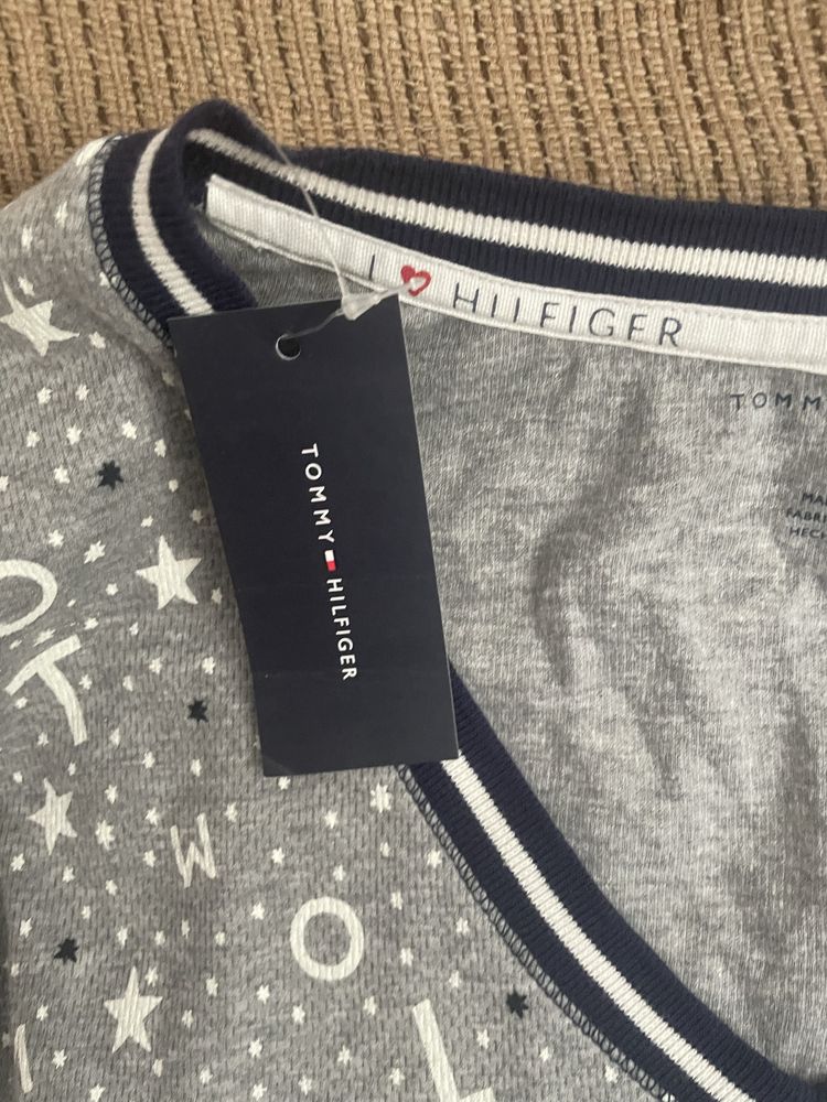 Vand rochia dama de la Tommy Hilfiger marimea M