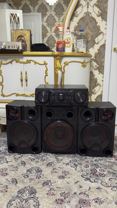 Музыкальный центр LG в неплохом состоянии все вопросы на