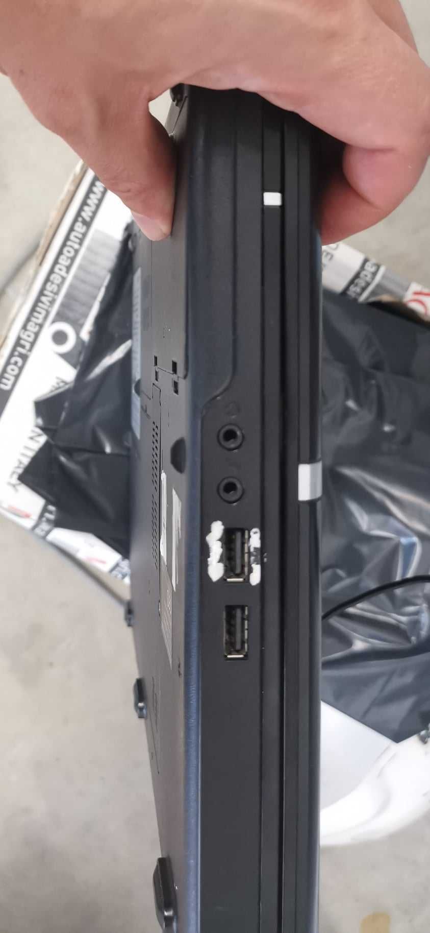 Продавам лаптоп Packard Bell