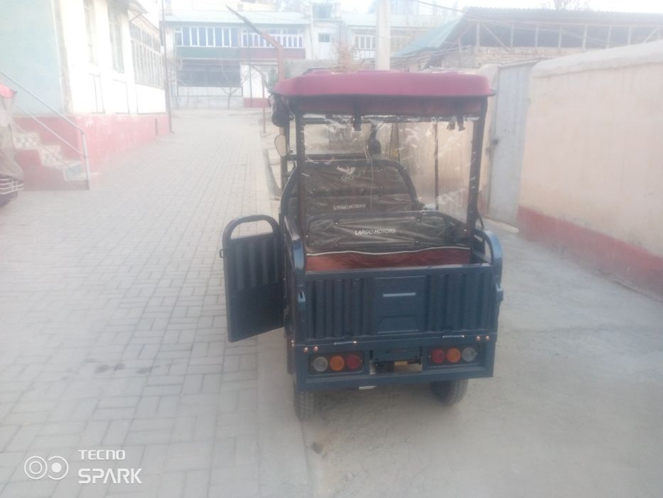 Скутер сотилади уч гилдиракли.skuter sotiladi yangi