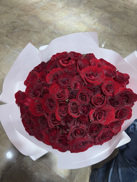 Продам Цветы розы красные, СРОЧНО!АСТАНА