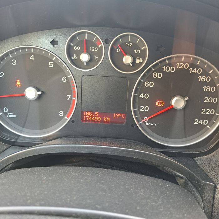 Vand ford focus mk2 an 2007/1,4 benzina