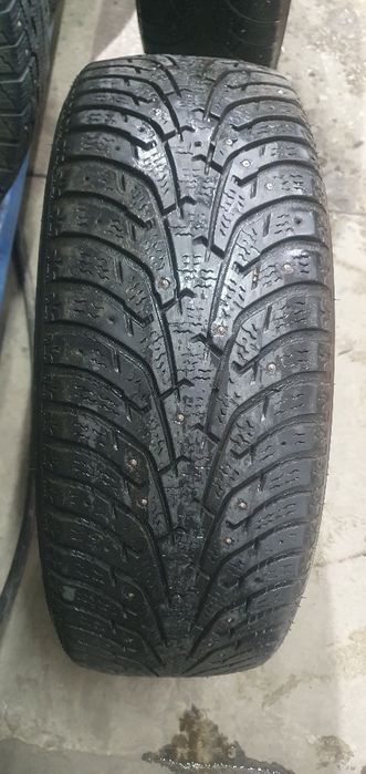 Продам 2 шины в хорошем состоянии брал в прошлом году