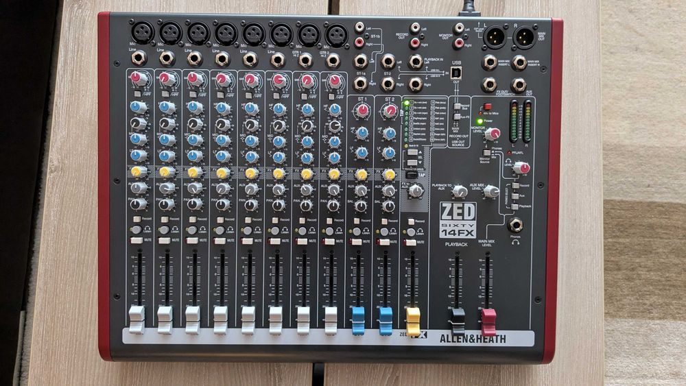Mixer Allen & Heath ZED60-14FX