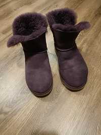 Vând UGG originale