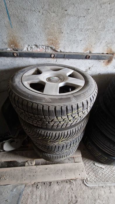 Set Jante R16 Skoda cu cauciucuri iarna.