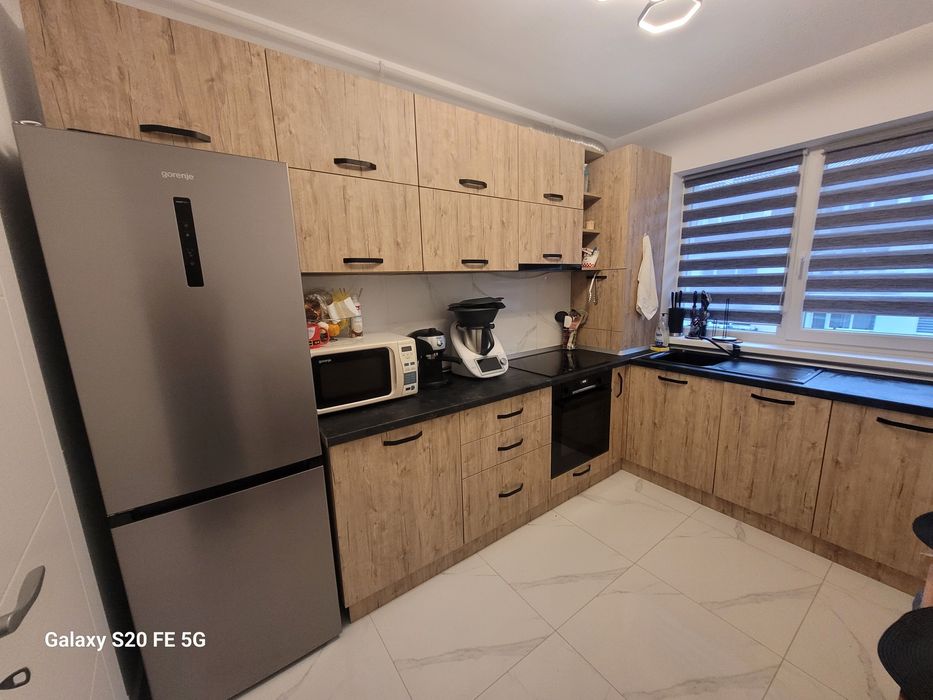 Închiriez apartament 2 camere