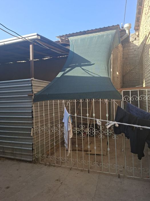 Участок 4 сотки с постройкой под снос отличное место для строительст