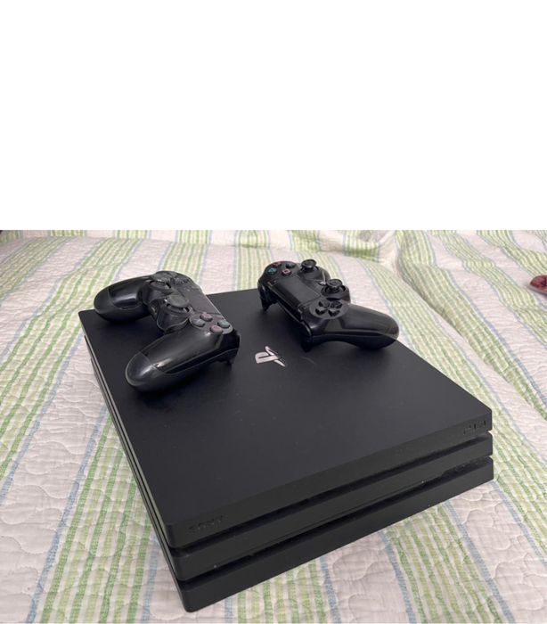 Продам ПС-4 Про +2 джостик окончательная цена 85000 теңге