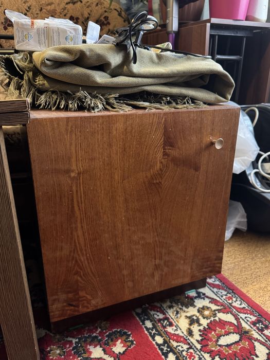 Прихожая. Ящик для обуви, ящик для мелочей.