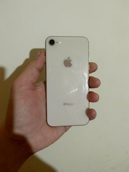 Iphone 8 gold saltiladi