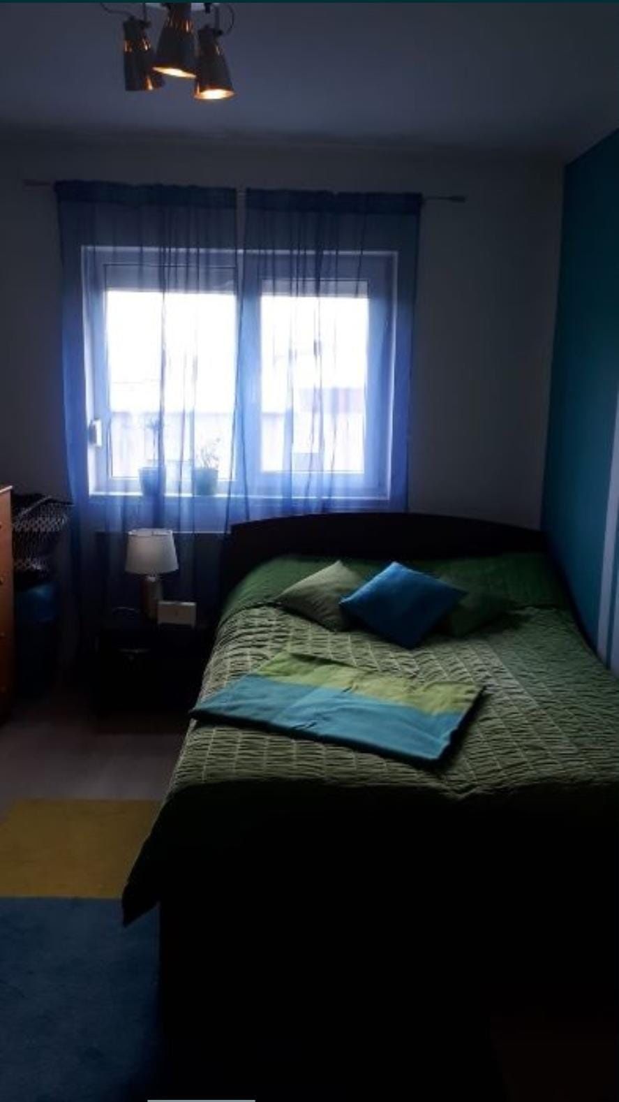 Vând apartament cu 4 camere in zona Nord