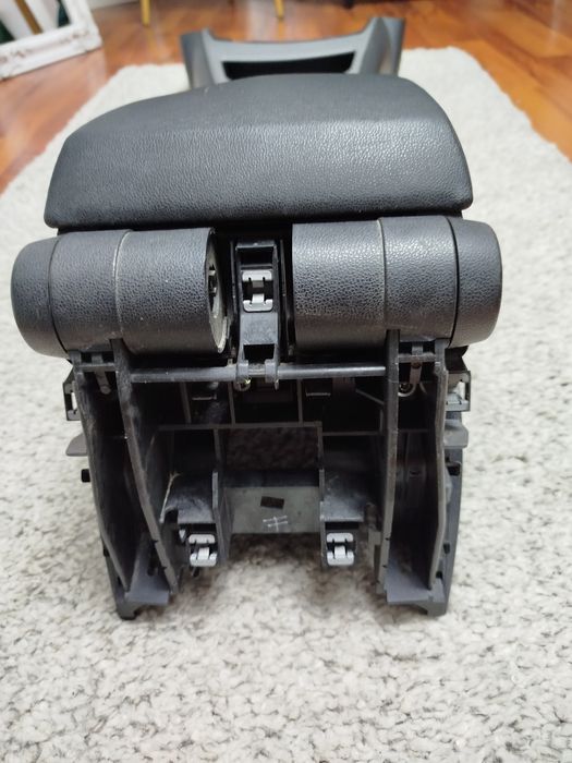 Cotiera-consola BMW seria 1 2005