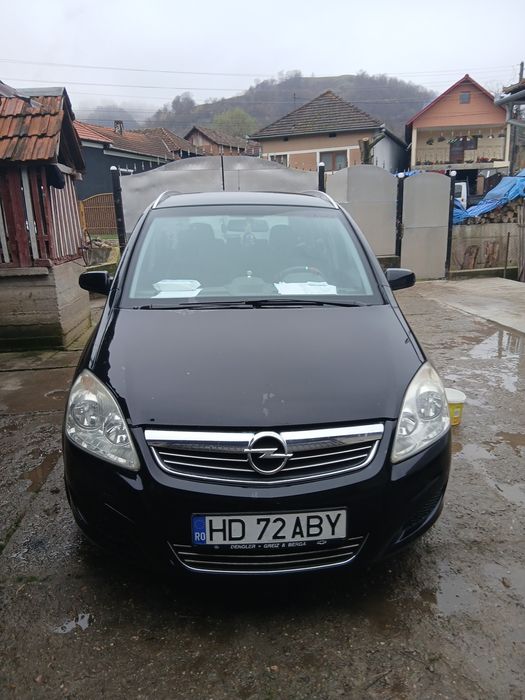 Opel Zafira, 17cti. an fabricatiei 2009 euro5 clima, încălzire în sc.