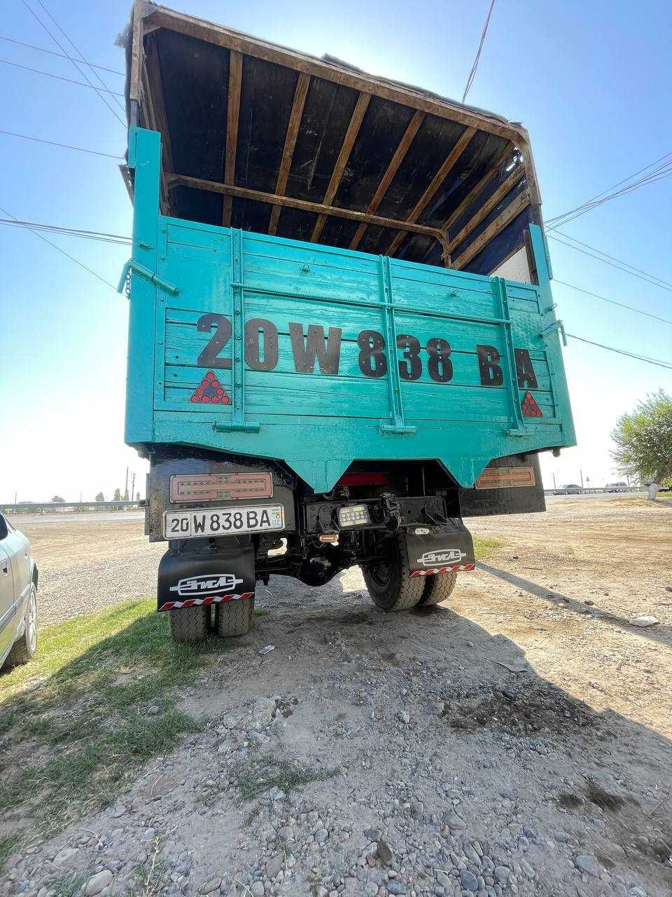 Zil Sirdaryoda ishlab turgan moshina 838