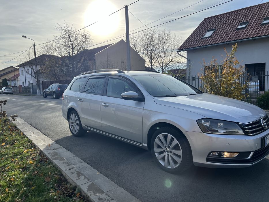 VW Passat 2013/Automatic/Navi  /2.0 DIESEL