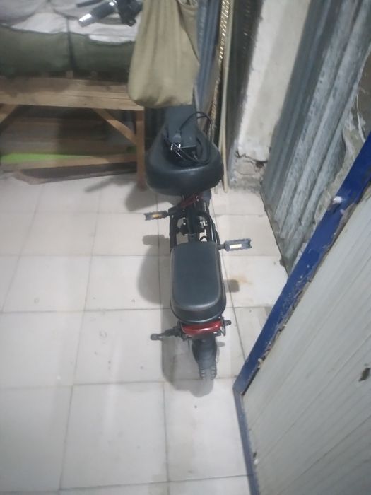 Здравствуйте продам электронный велосипед имя бройер