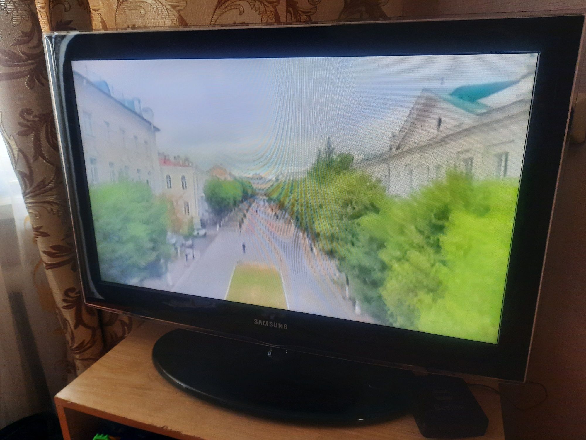 Телевизор 80 диагональ Samsung НЕ смарт