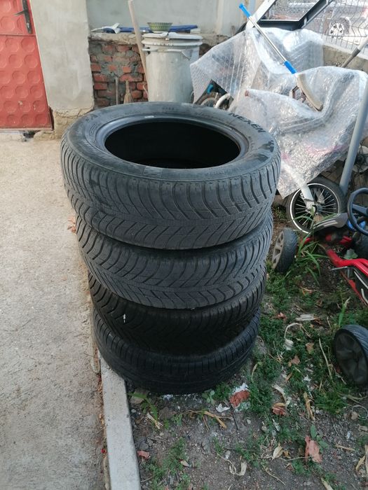 Гуми Nexen 215/60 R16 всесезонни