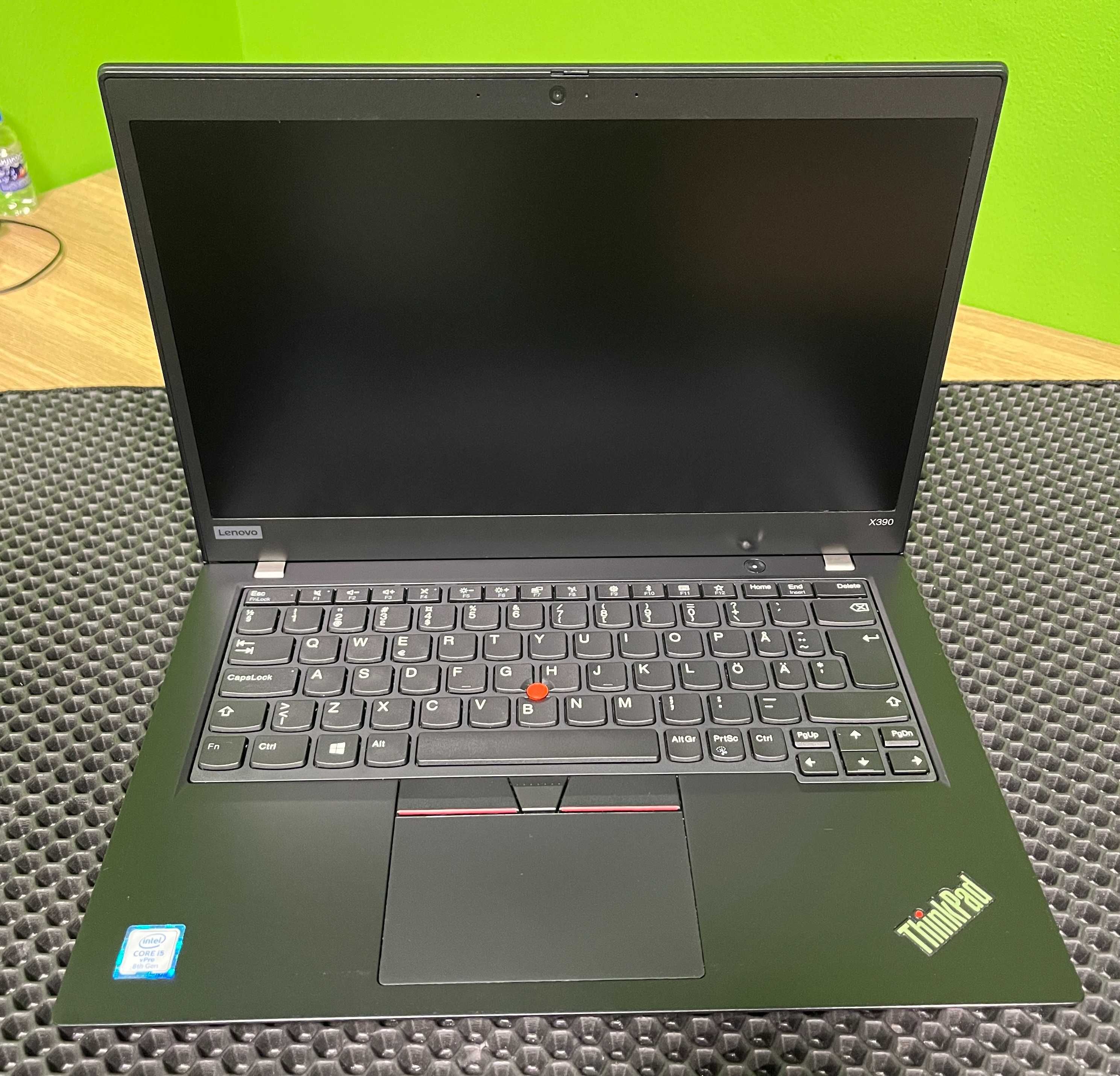 Lenovo Thinkpad X390. Core i5 8365U -1.6/4.1 GHz, 16/256 GB