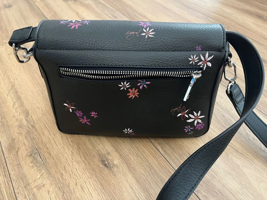 Нова чанта Desigual