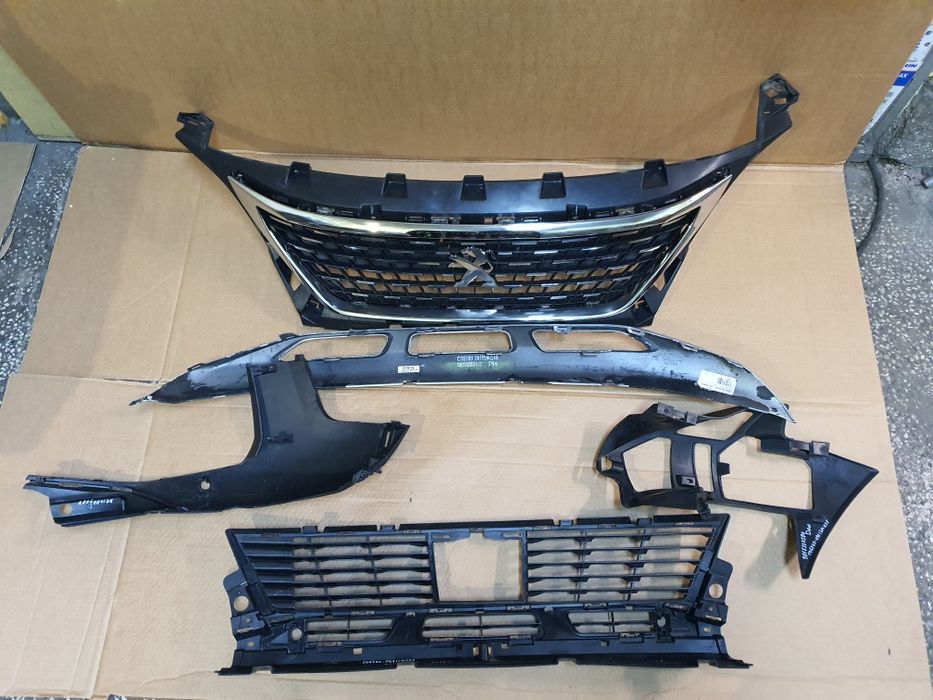 Предна решетка за Пежо 3008