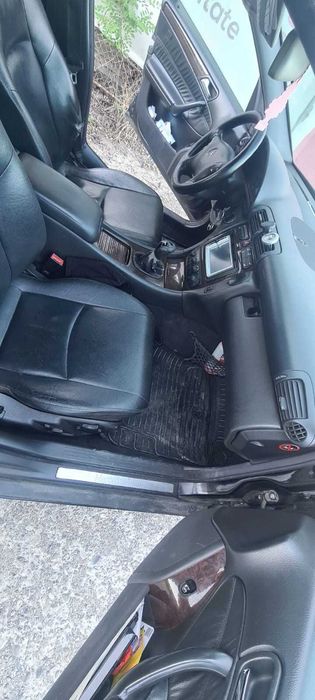 Vand Mercedes c class 4000 lei