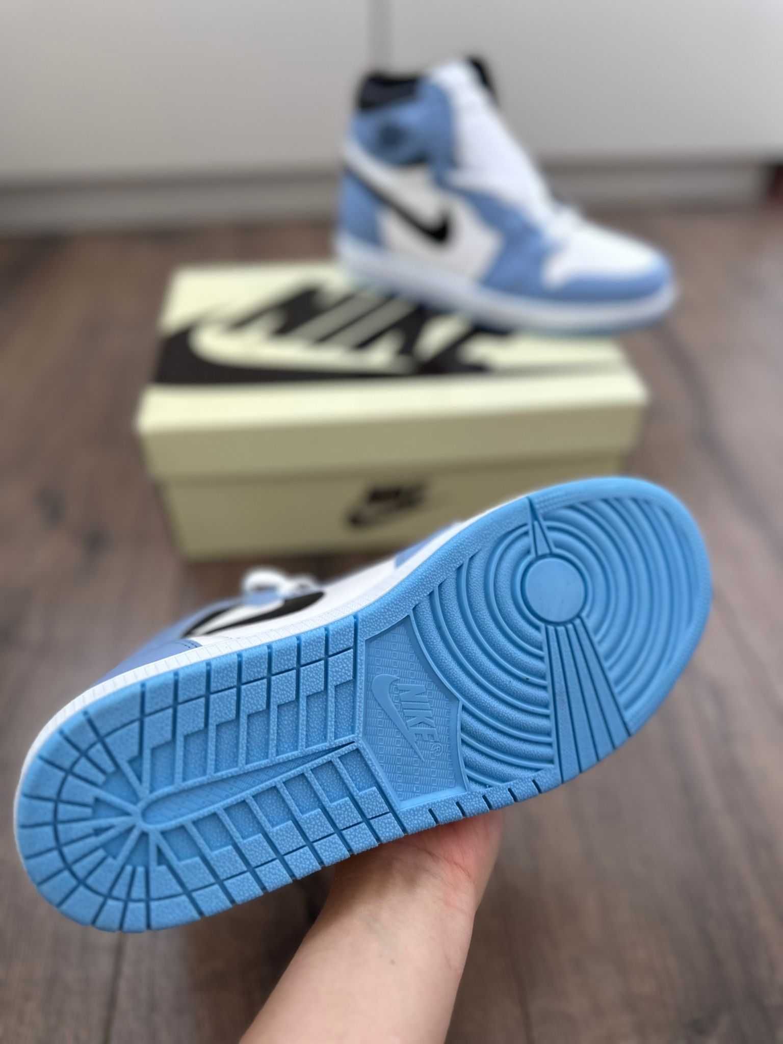 Adidasi Air Jordan 1 High - OG University Blue | Obsidian | Model Nou