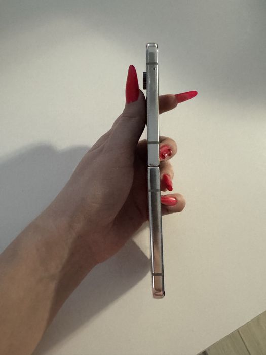 Samsung Galaxy Z Flip 5   512gb