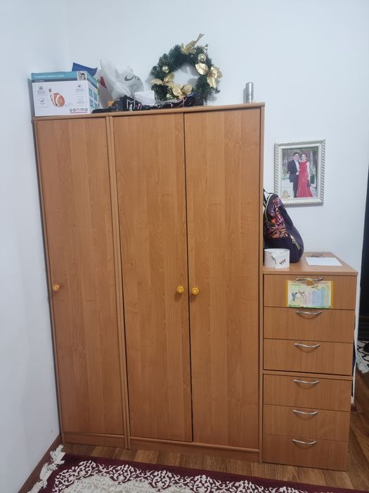 Срочно продам шкаф