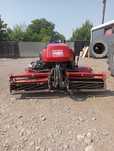 Tractorașe de tuns gazonul Toro Reel master 2300-D
