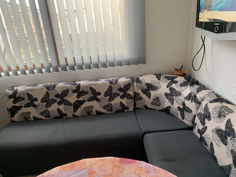 Диван чисто нов