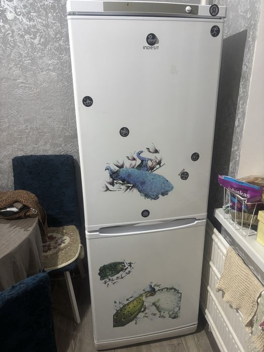 Продам холодильник и микроволновую печь