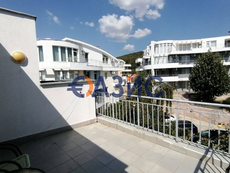 Голям 2-стаен апартамент на 4-ти етаж, Сънсет Кошарица, България - 92