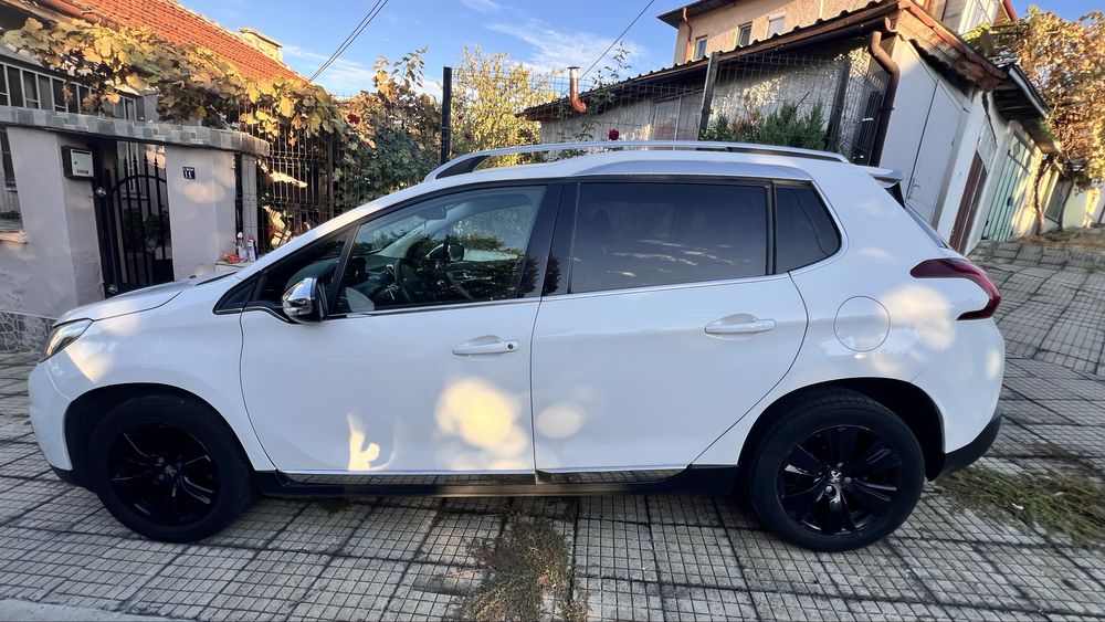 PEUGEOT 2008 1.6 HDI GT LINE  Automatic, new facelift