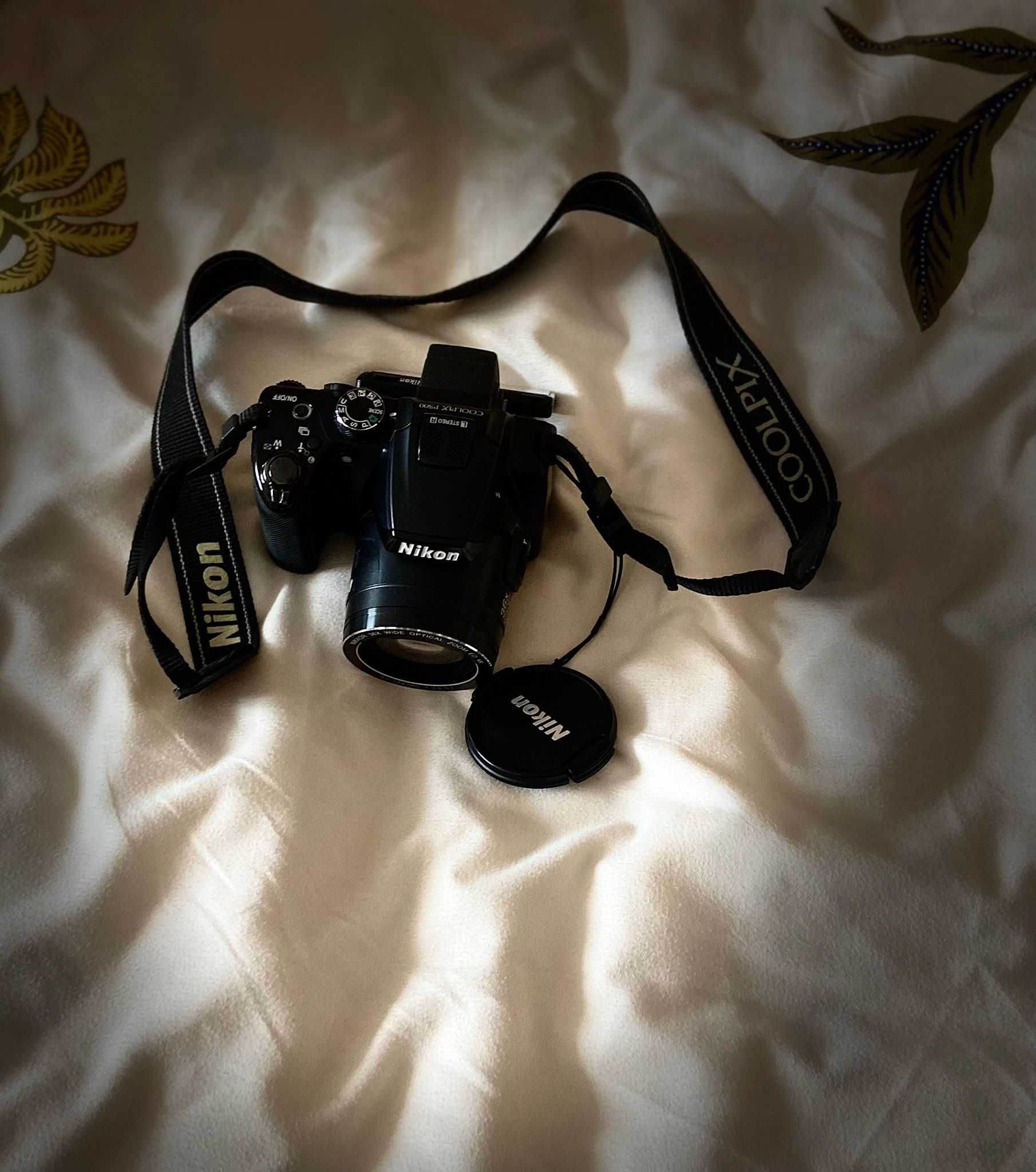 Aparat Foto Nikon Coolpix P500 + incarcator + geanta