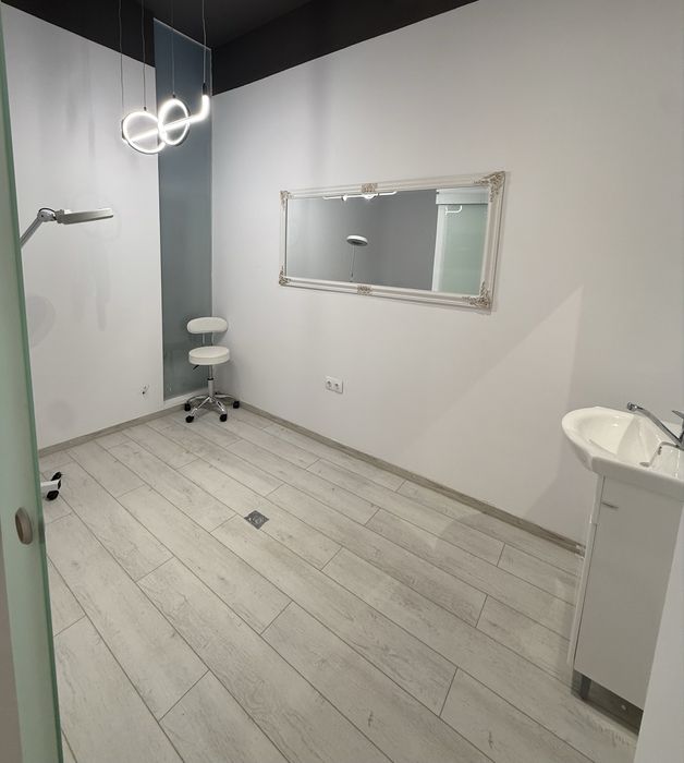 Se vinde afacere la cheie