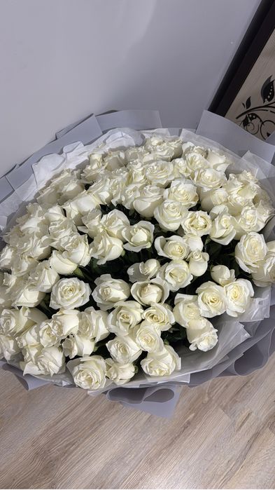 Ақ метровый роза