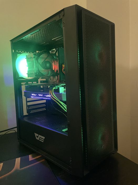 Настолен геймърски компютър i7-8700,GTX 1070,16GB RAM,SSD