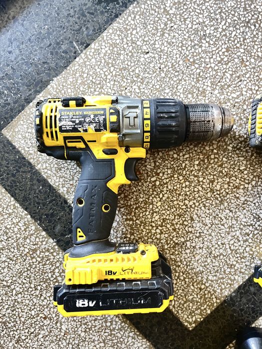 Stanley винтоверти с батерии и зарядно