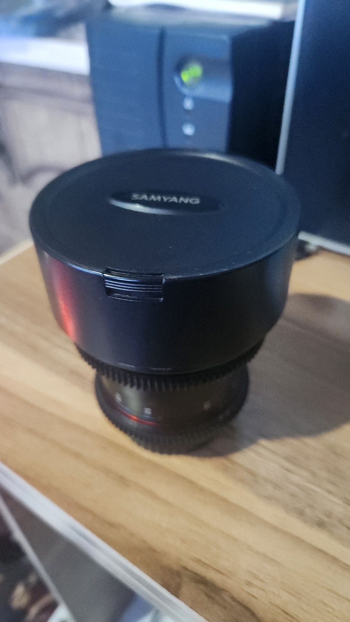 Samyang 14 mm sotiladi
