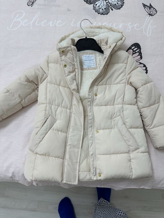 Продается куртка на девочку