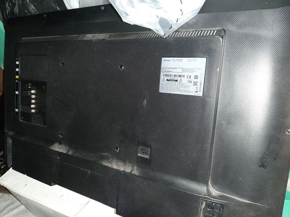 Телевизор Samsung 40инча