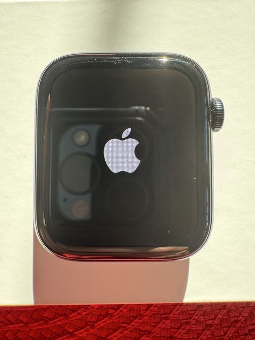 Apple Watch SE (2nd Gen) 44 mm
